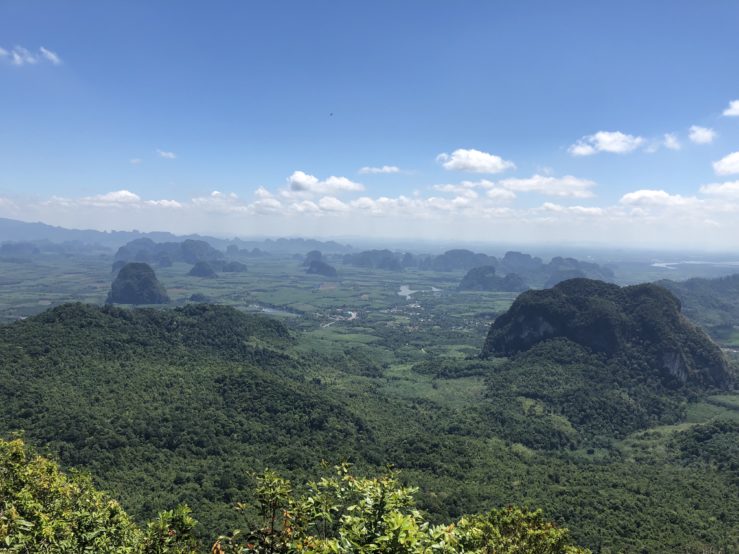 Panorama nedaleko Ao Nangu